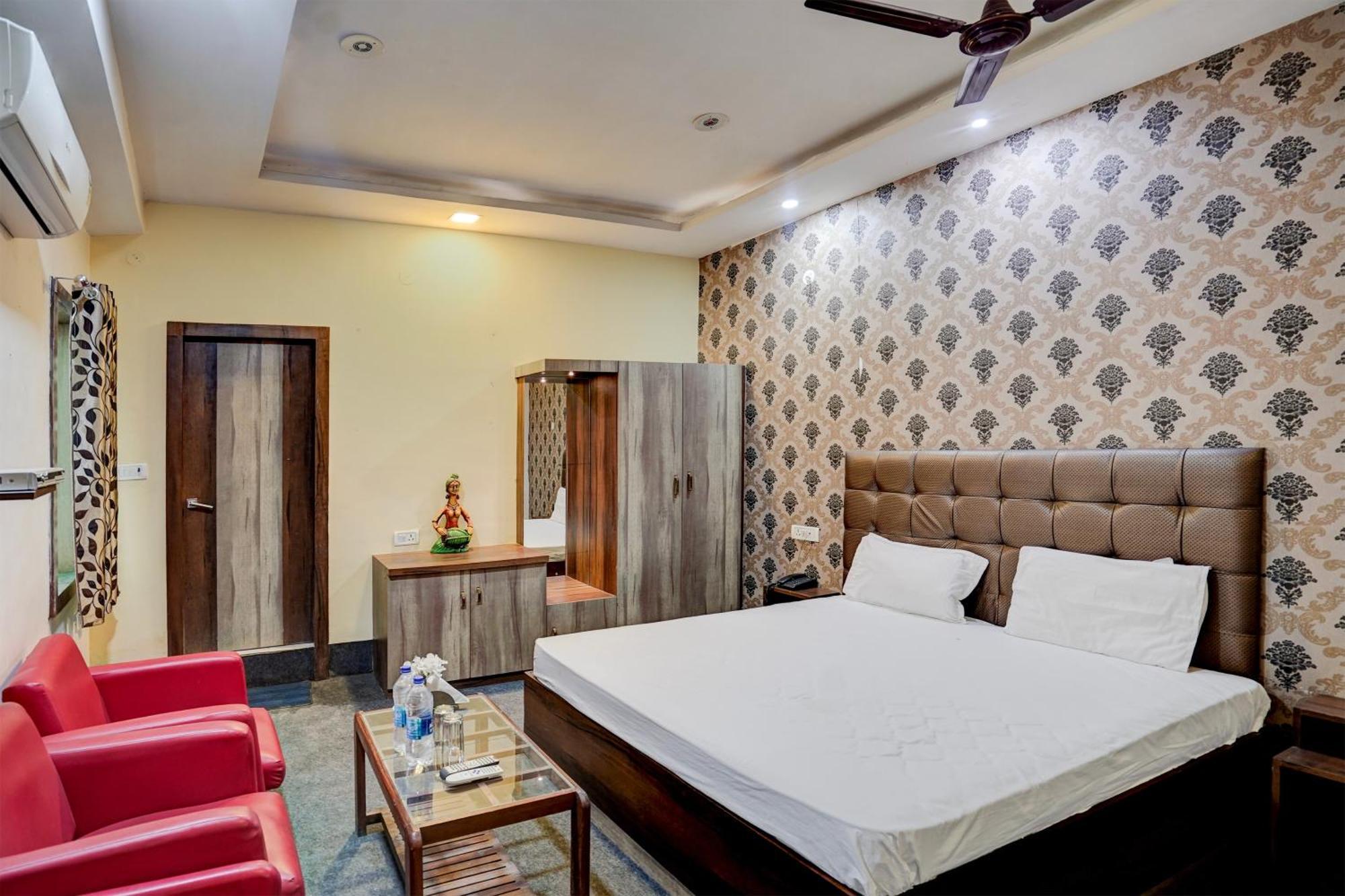 Hotel O Shyam Utsav Mirzapur Exterior photo