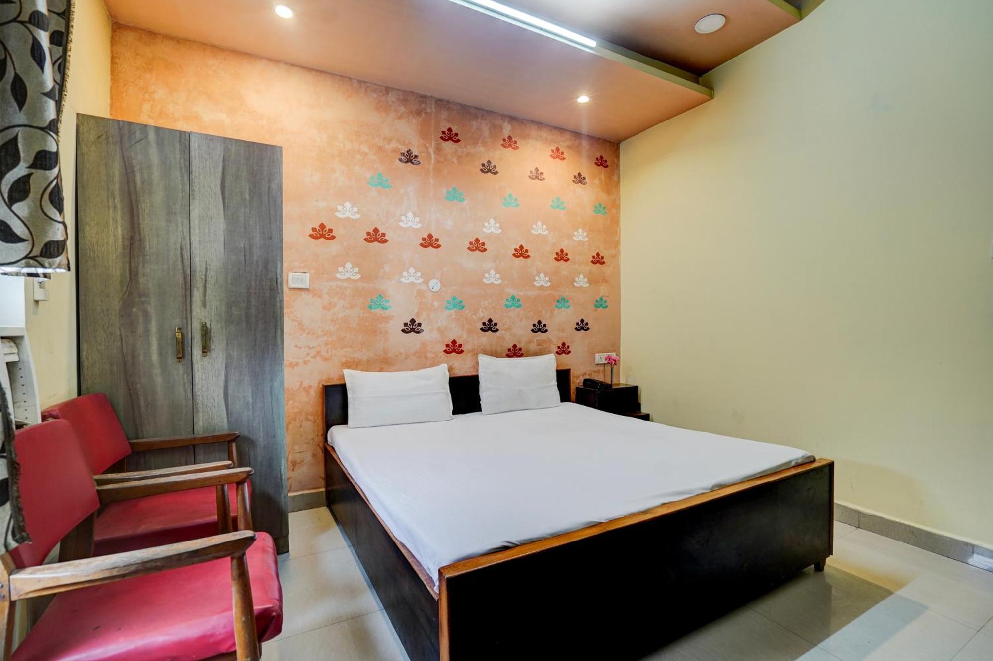 Hotel O Shyam Utsav Mirzapur Exterior photo