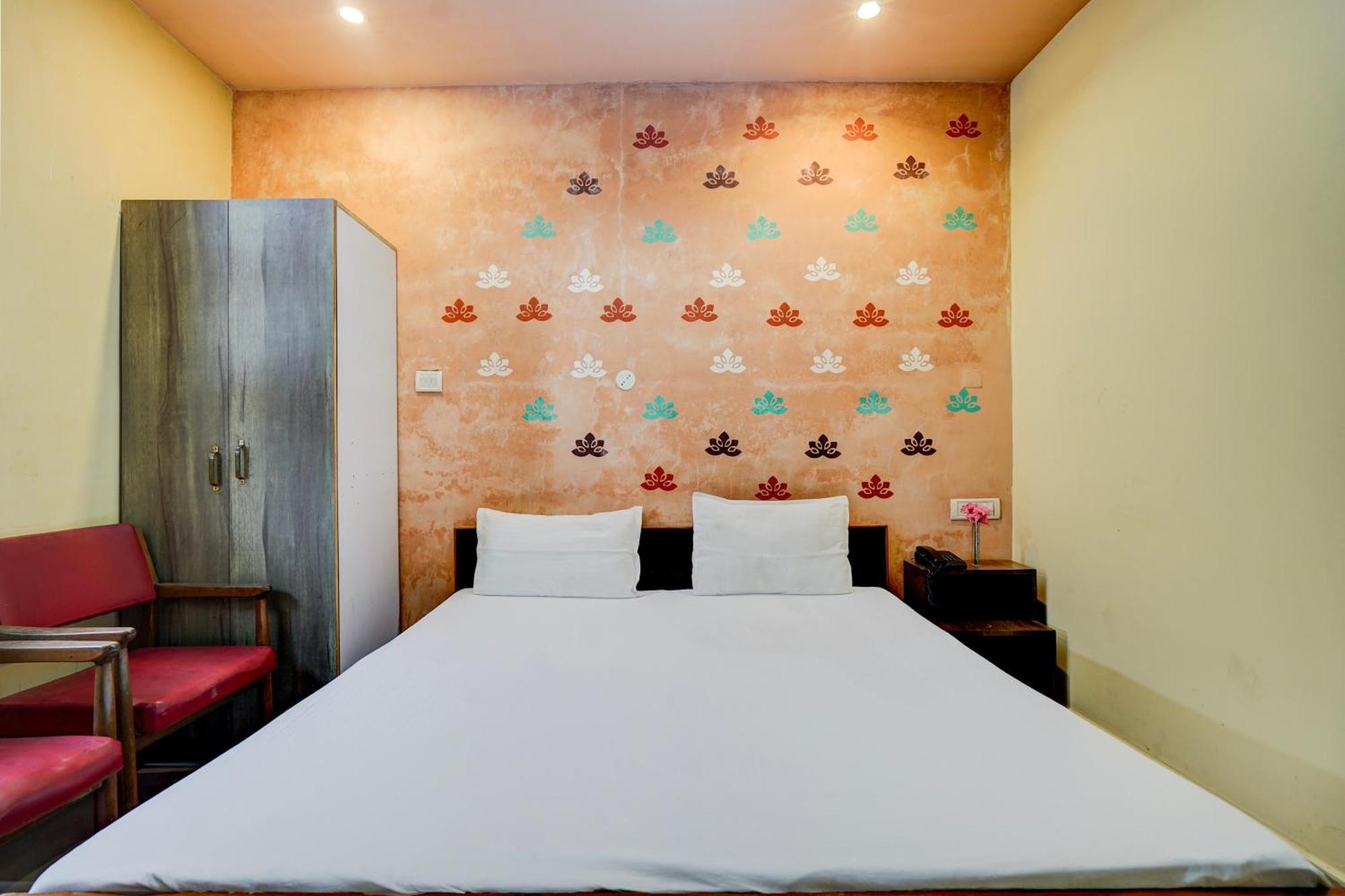 Hotel O Shyam Utsav Mirzapur Exterior photo
